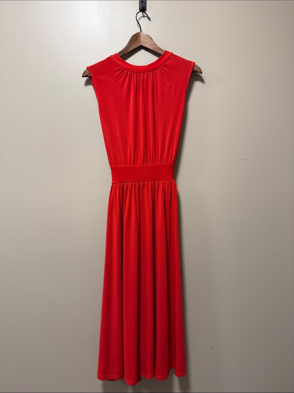 Leota Red Sleeveless Midi Dress with Defined Waistband